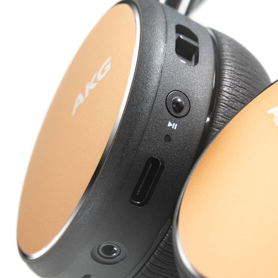 AKG Y400 WIRELESS - Rose Gold - Wireless mini on-ear headphones - Detailshot 1